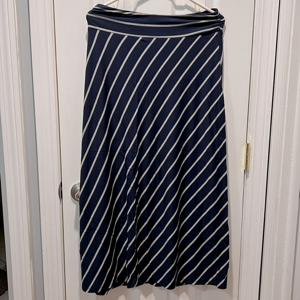 Women’s maxi skirt